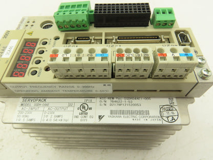 Yaskawa SGDH-04AE Servo Drive Servopack 200-230VAC  5.5A O.54HP 3PH Ser.D2