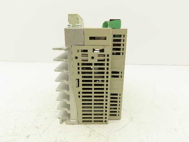 Yaskawa SGDH-04AE Servo Drive Servopack 200-230VAC  5.5A O.54HP 3PH Ser.D2