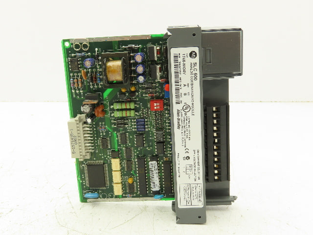 Allen Bradley 1746-NIO4V SLC500 Analog Combination I/O Module REV B Series A
