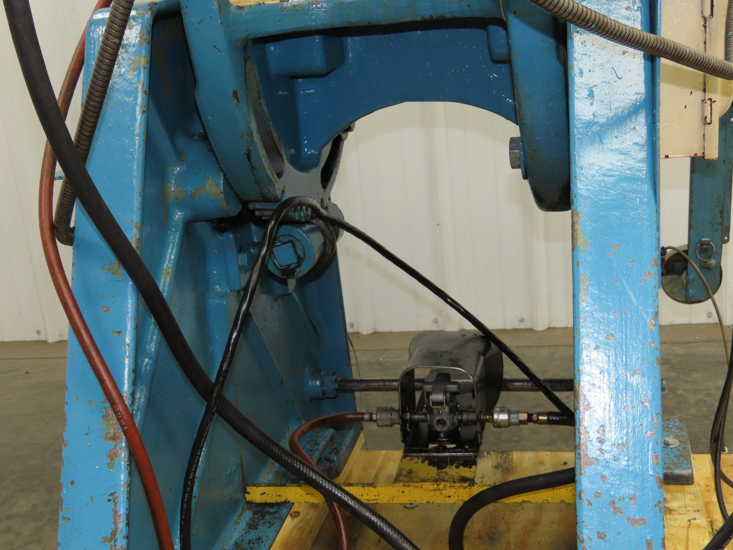 L&J No 18 Mechanical OBI Punch Press 18 Ton 2" Stroke 6" Throat 1.5Hp 3Ph