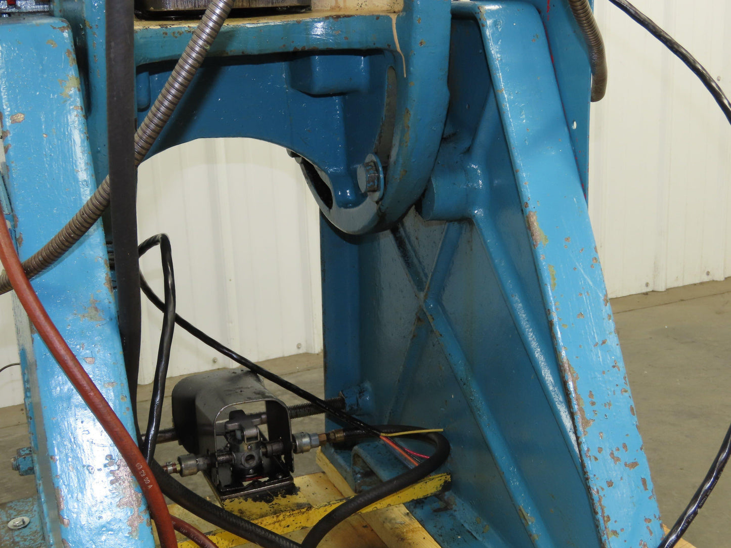 L&J No 18 Mechanical OBI Punch Press 18 Ton 2" Stroke 6" Throat 1.5Hp 3Ph