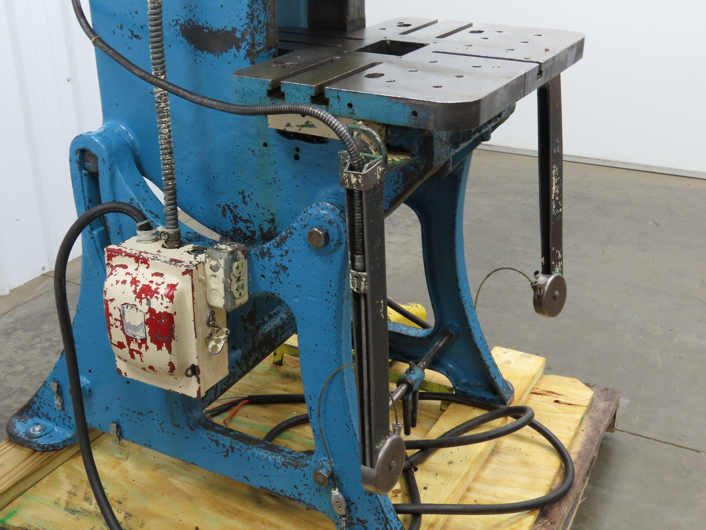 E W Bliss 19C Mechanical OBI Punch Press 19 Ton 2" Stroke 6" Throat 2Hp 3Ph