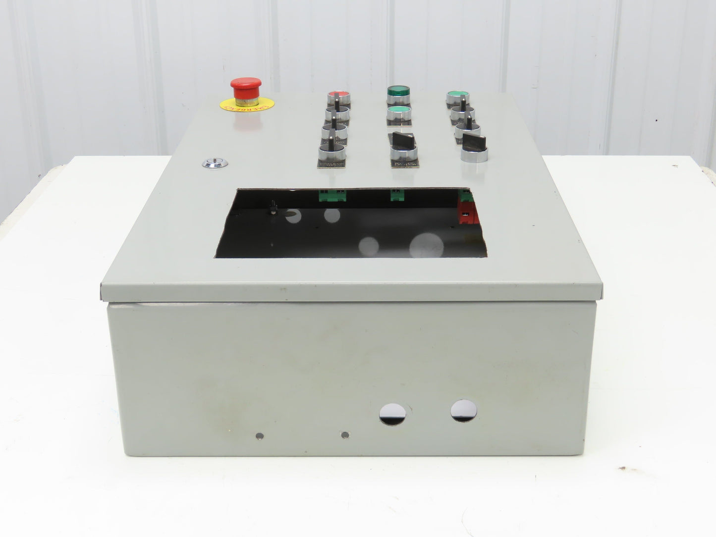 Wiegmann N1C162406LP Electrical Enclosure 24x16x6" Control Panel Switches 7x9"