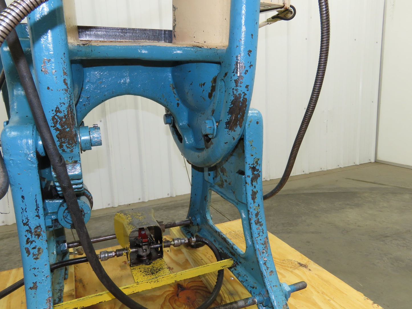 L&J No 3 Mechanical OBI Punch Press 22 Ton 2" Stroke 6-1/2" Throat 2Hp 3Ph