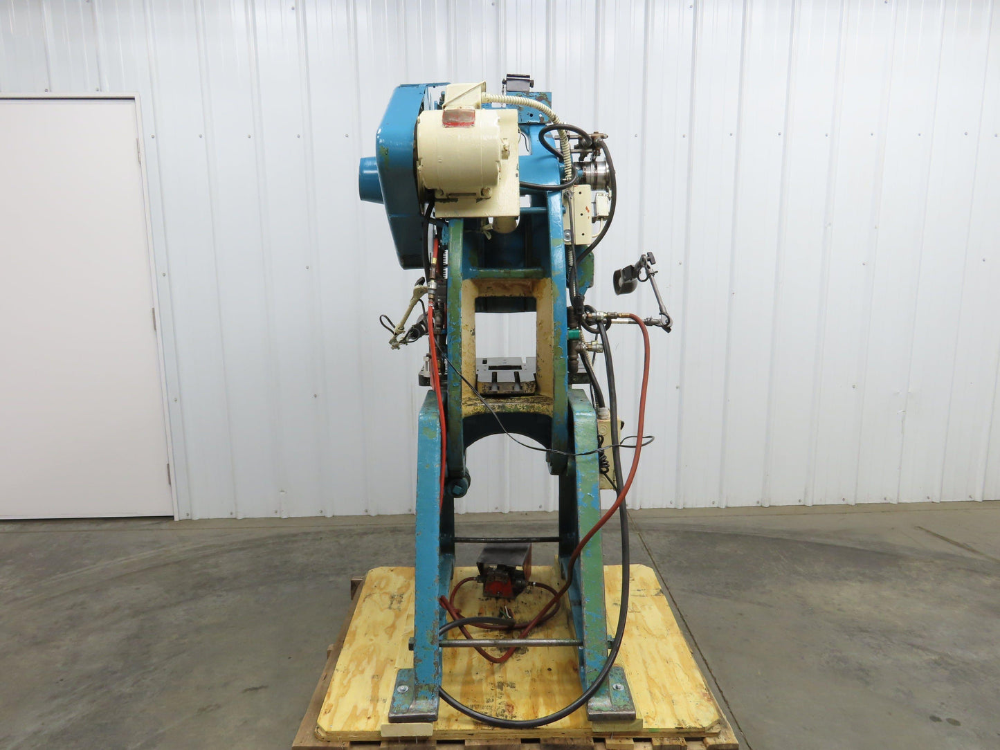 L&J No 18 Mechanical OBI Punch Press 18 Ton 2" Stroke 6" Throat 1.5Hp 3Ph