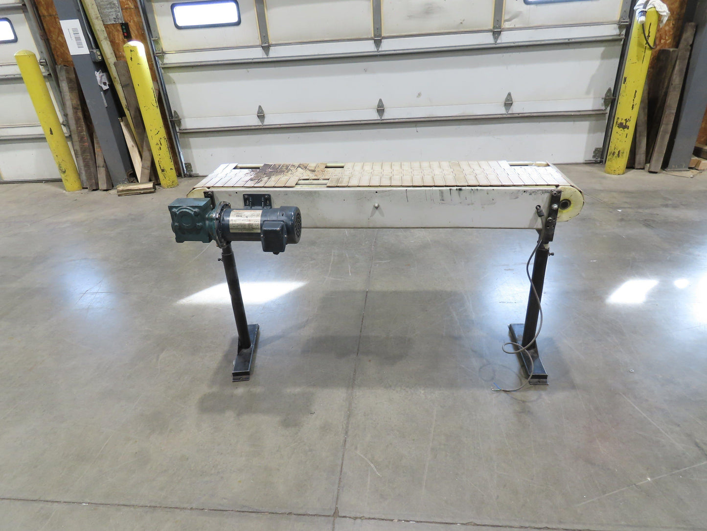 12"x 56"L Plastic Tabletop Belt Bottle Conveyor Adj Height 90VDC 190 FPM