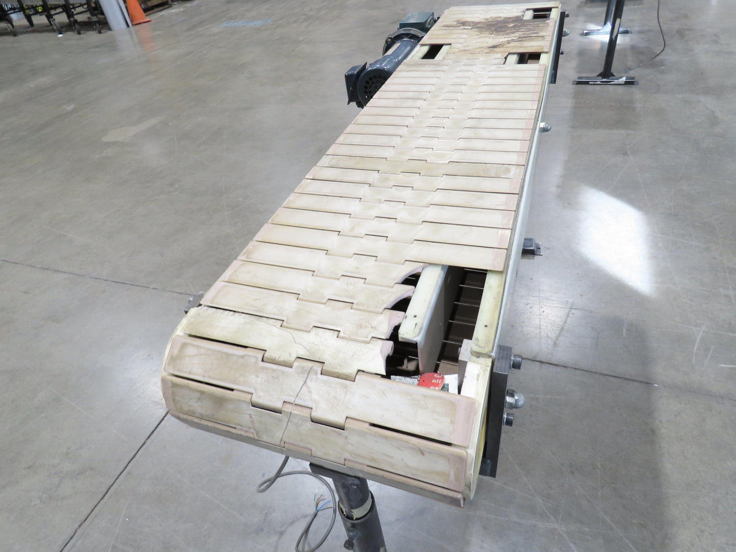 12"x 56"L Plastic Tabletop Belt Bottle Conveyor Adj Height 90VDC 190 FPM