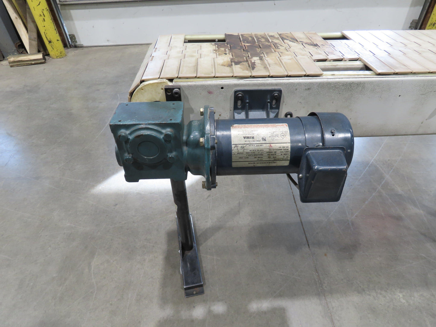 12"x 56"L Plastic Tabletop Belt Bottle Conveyor Adj Height 90VDC 190 FPM