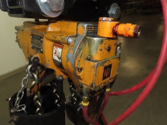 Ingersoll Rand HL200QK 2 Ton 4000Lb Pneumatic Air Hoist 11' 8"Lift Power Trolley