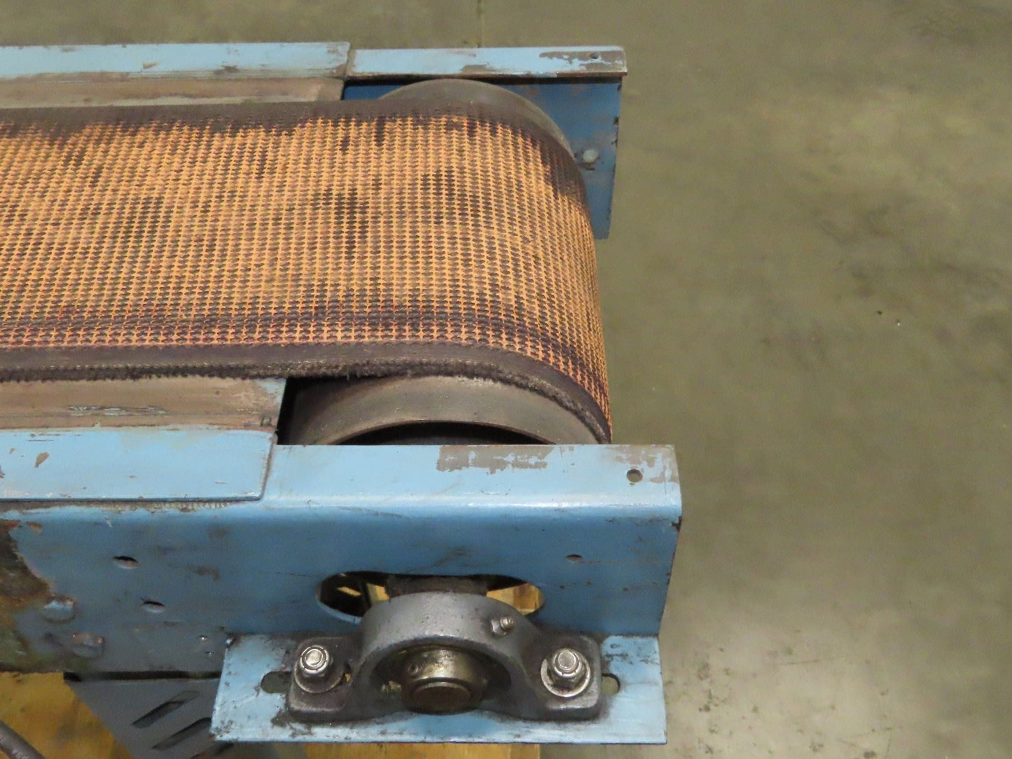 13"x 41" Belt Conveyor 8" Grip Top Belt 115/230V 1PH Chain Drive 50fpm Adj Ht