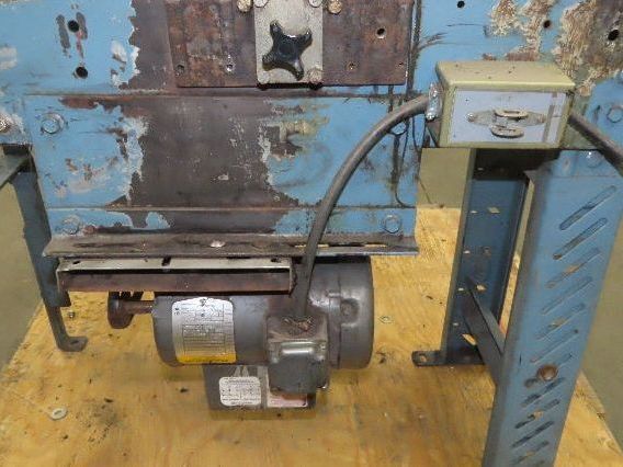13"x 41" Belt Conveyor 8" Grip Top Belt 115/230V 1PH Chain Drive 50fpm Adj Ht