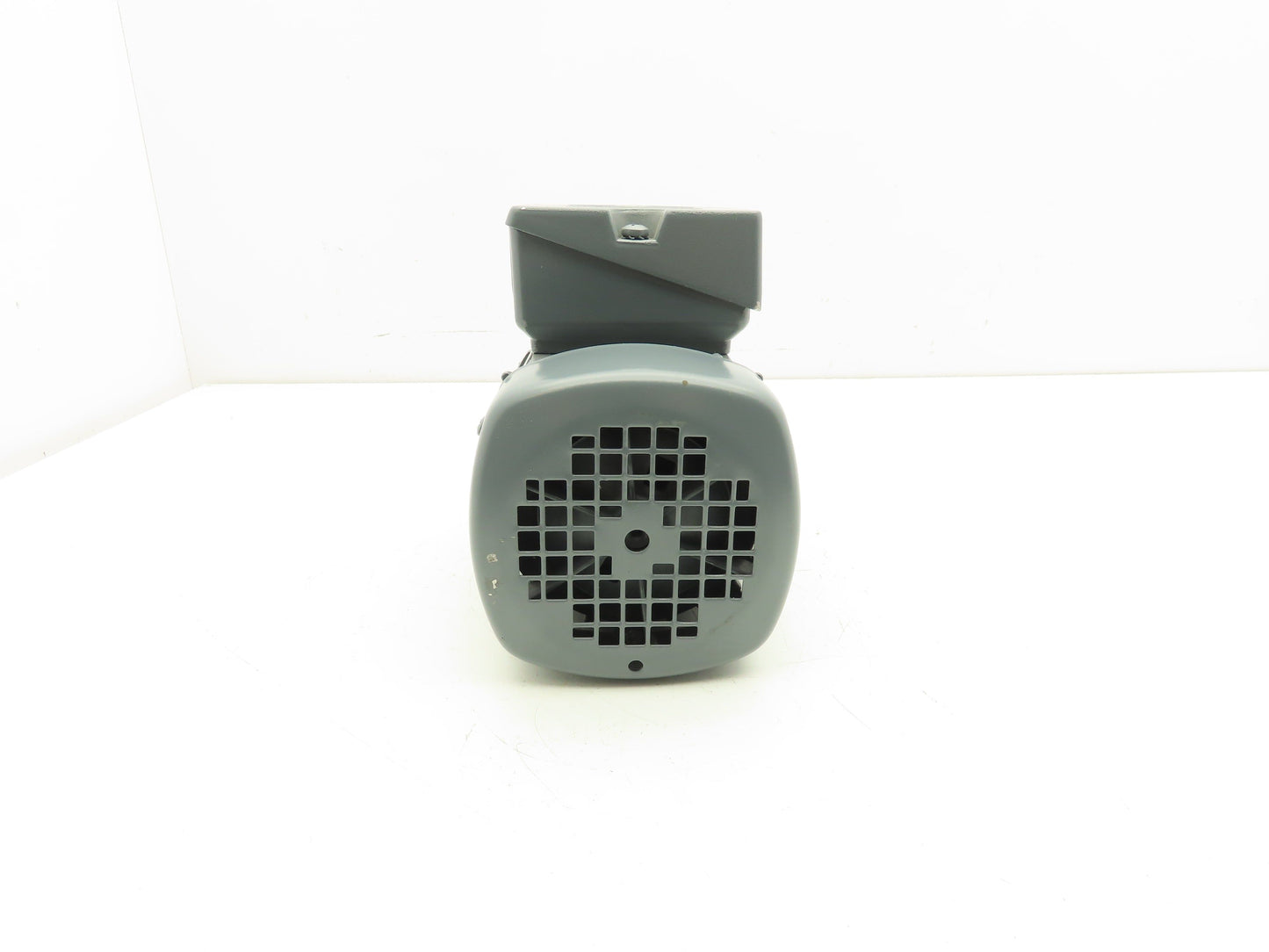 VEM K21R AC MOTOR 0.21kW 3PH 275/480VAC 1690RPM IEC 63 Frame IP55