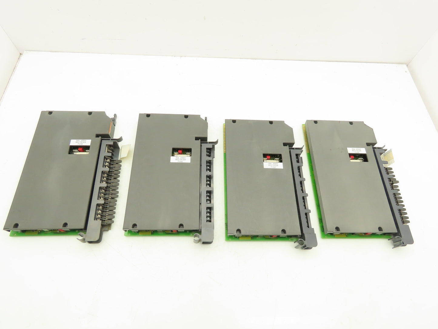 Allen Bradley 1771-OAD/B 12 to 120V AC Output Module Lot of 4