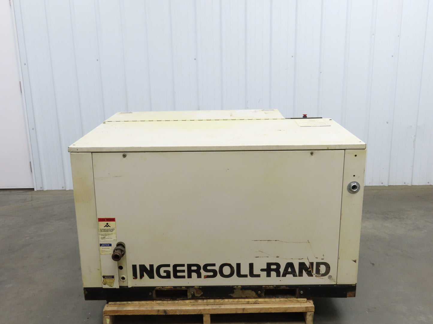 Ingersoll Rand SSR-EP25U Rotary Screw Air Compressor 92 CFM 125PSI 25HP 460V 3Ph