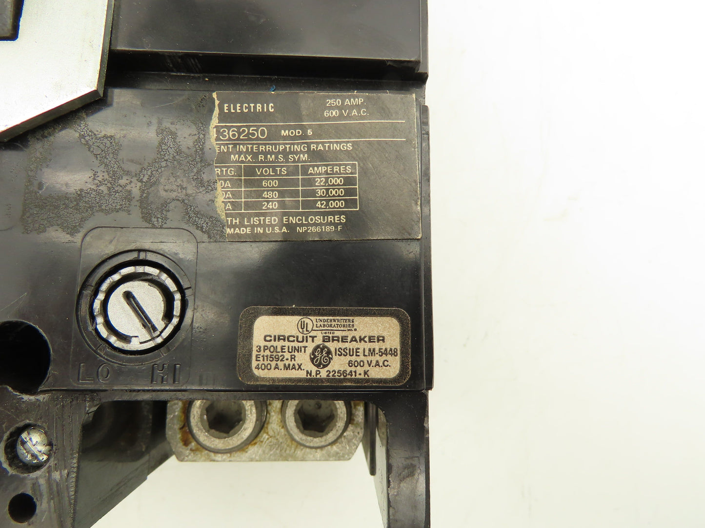 General Electric Circuit Breaker 250A 3 Pole 600V w/ Disconnect Handle