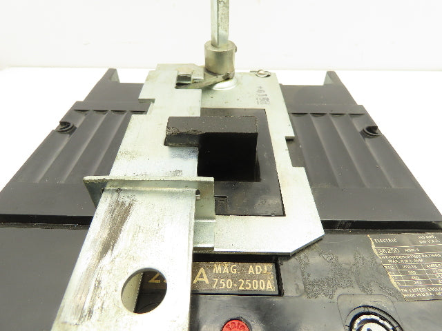 General Electric Circuit Breaker 250A 3 Pole 600V w/ Disconnect Handle