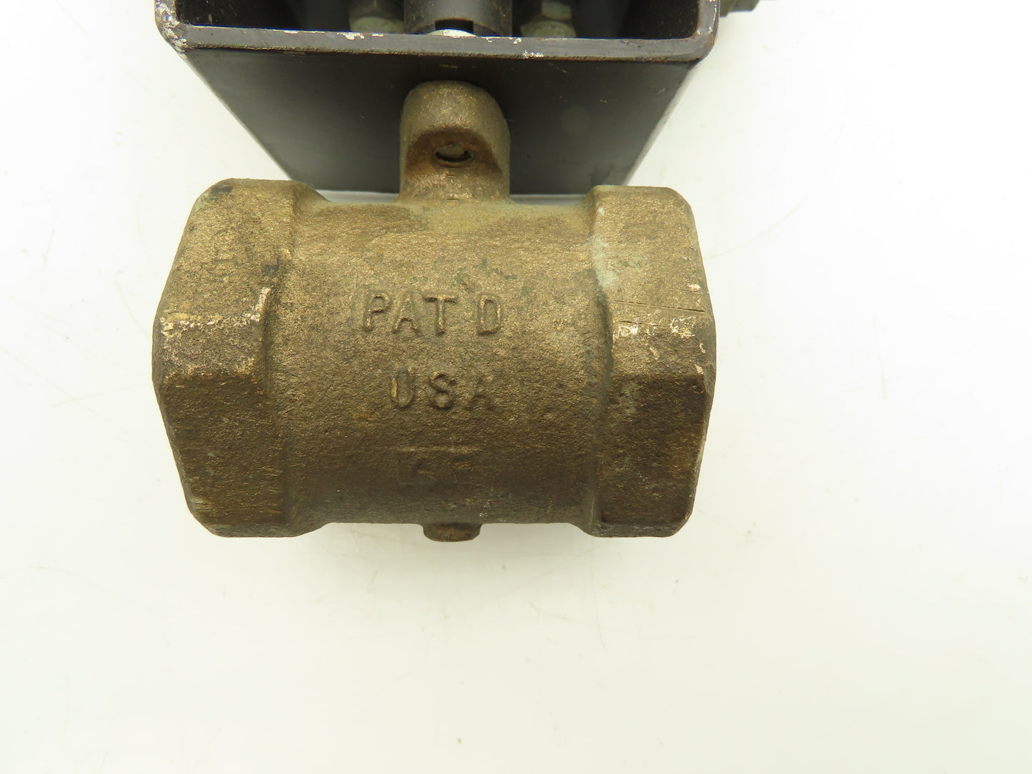 Milwaukee 1-1/2" Threaded Butterfly Valve w/Pneumatic Actuator RPA250