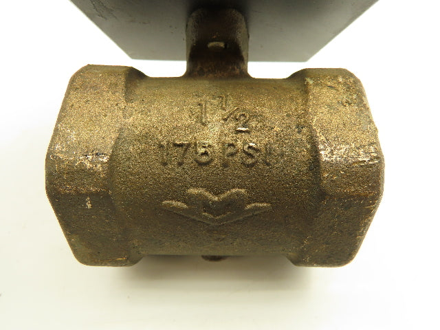 Milwaukee 1-1/2" Threaded Butterfly Valve w/Pneumatic Actuator RPA250