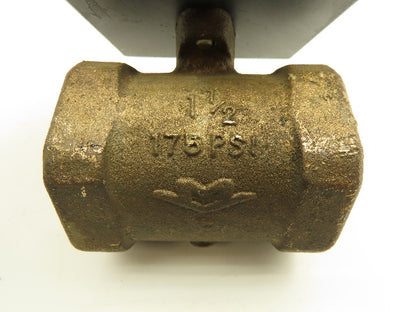 Milwaukee 1-1/2" Threaded Butterfly Valve w/Pneumatic Actuator RPA250