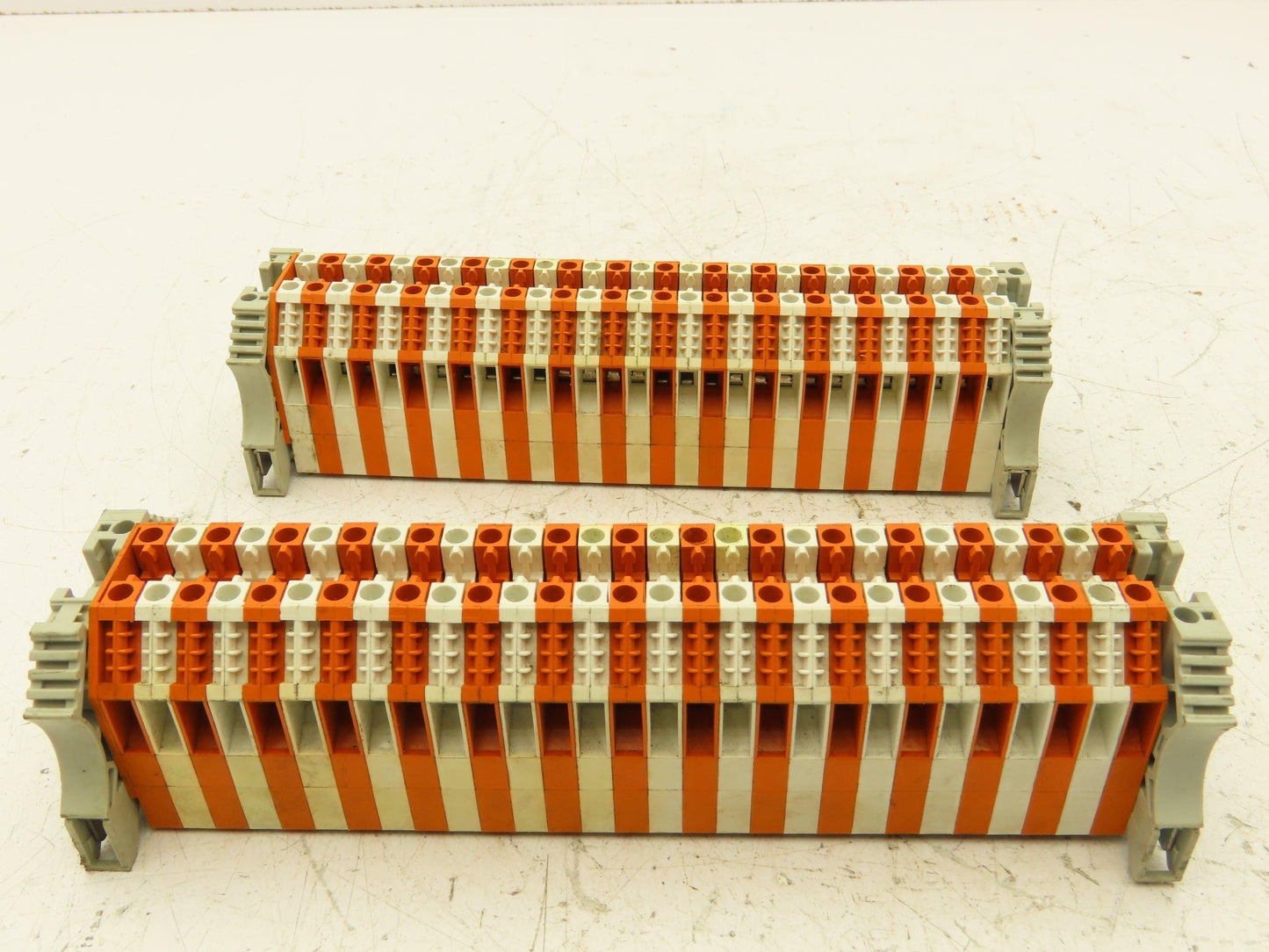 VDE Morsettitalia Wago AP 2.5-4 Terminal Block 600V DIN Rail Lot of 91