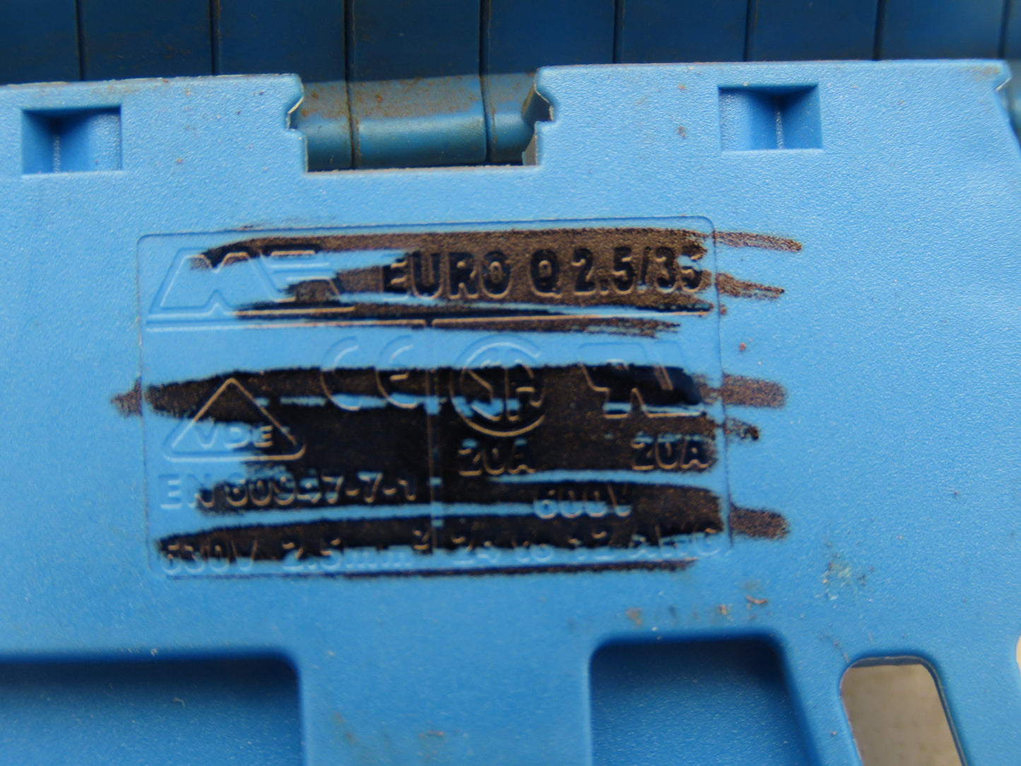 VDE Morsettitalia Wago AP 2.5-4 Terminal Block 600V DIN Rail Lot of 91