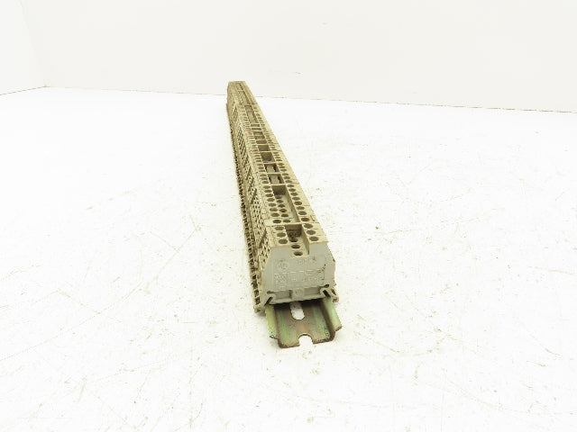 Allen Bradley Terminal Block DIN Rail 600V 4mm² Lot of 81