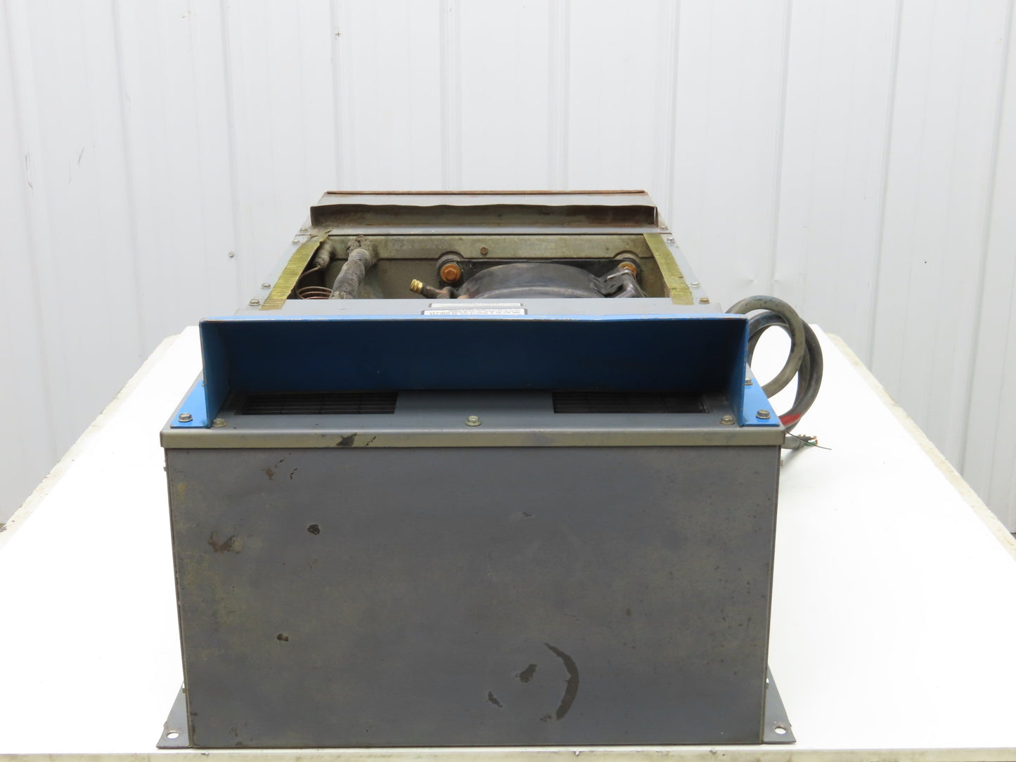 Mclean Midwest 36-0416-101 Electrical Enclosure Air Conditioner 4000 BTU 115V