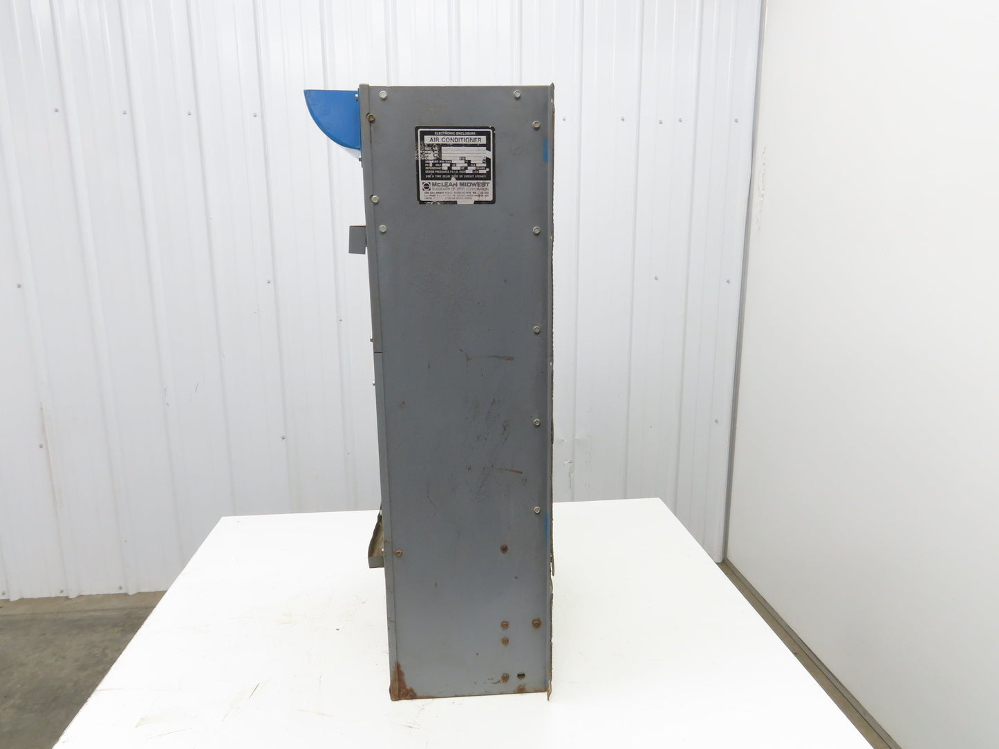 Mclean Midwest 36-0416-101 Electrical Enclosure Air Conditioner 4000 BTU 115V
