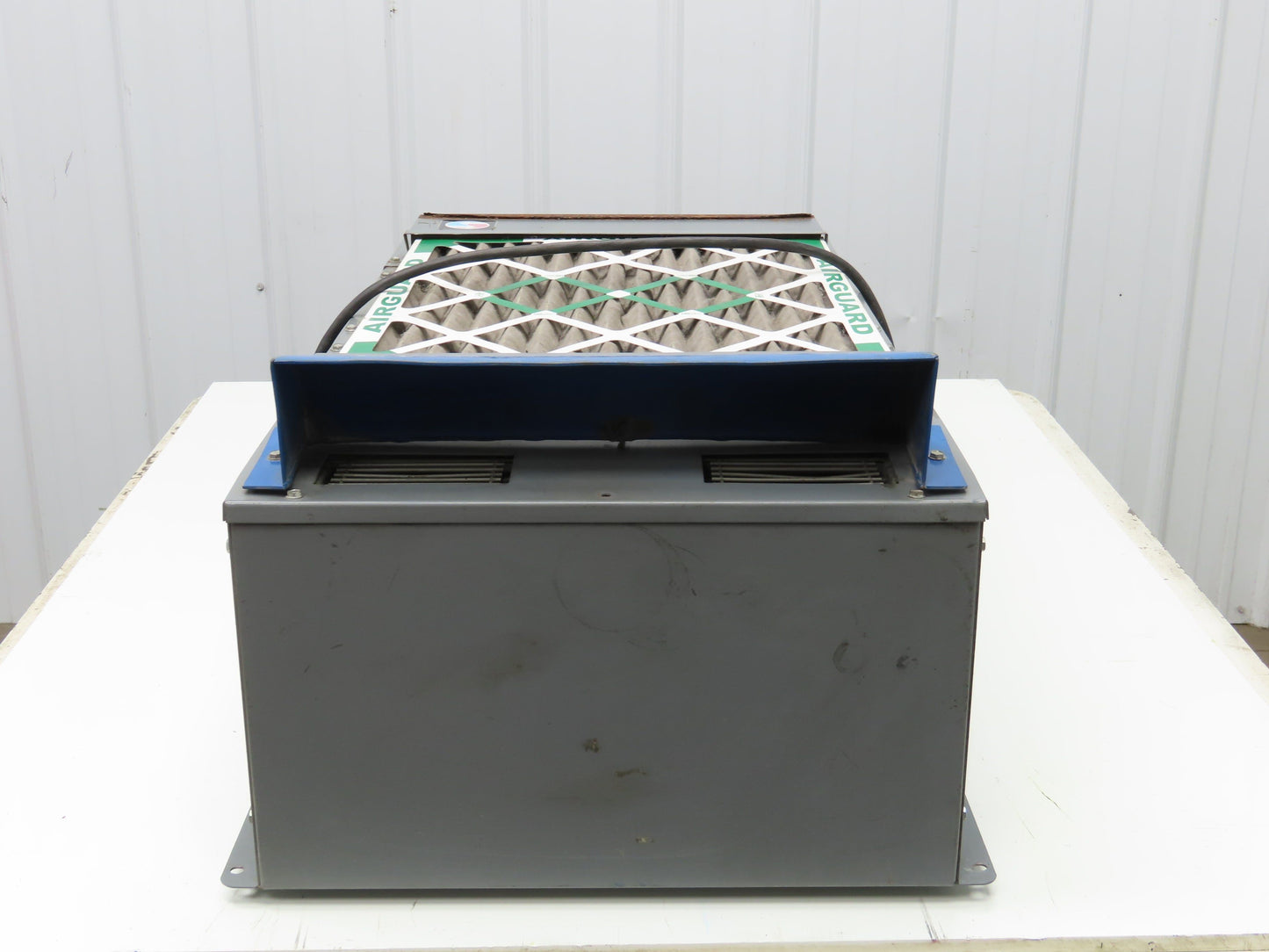Mclean Midwest 36-0616-136 Electrical Enclosure Air Conditioner 6000 BTU 115V