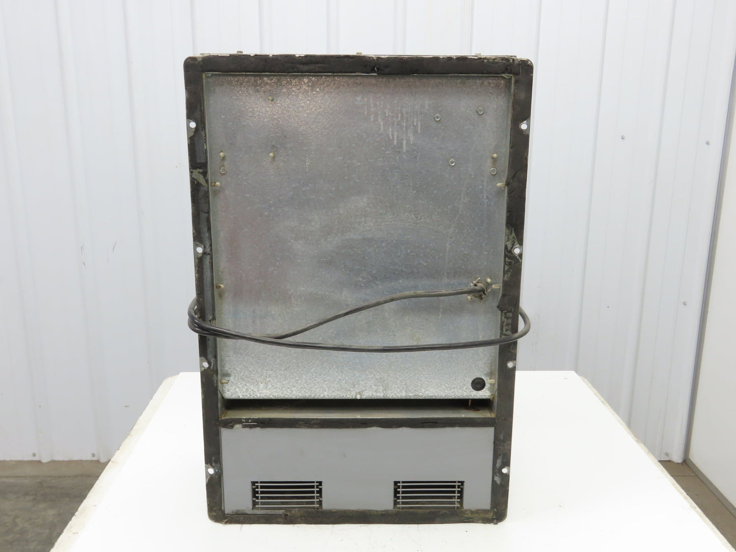 Mclean Midwest 28-0416-001 Electrical Enclosure Air Conditioner AC 4000 BTU 115V