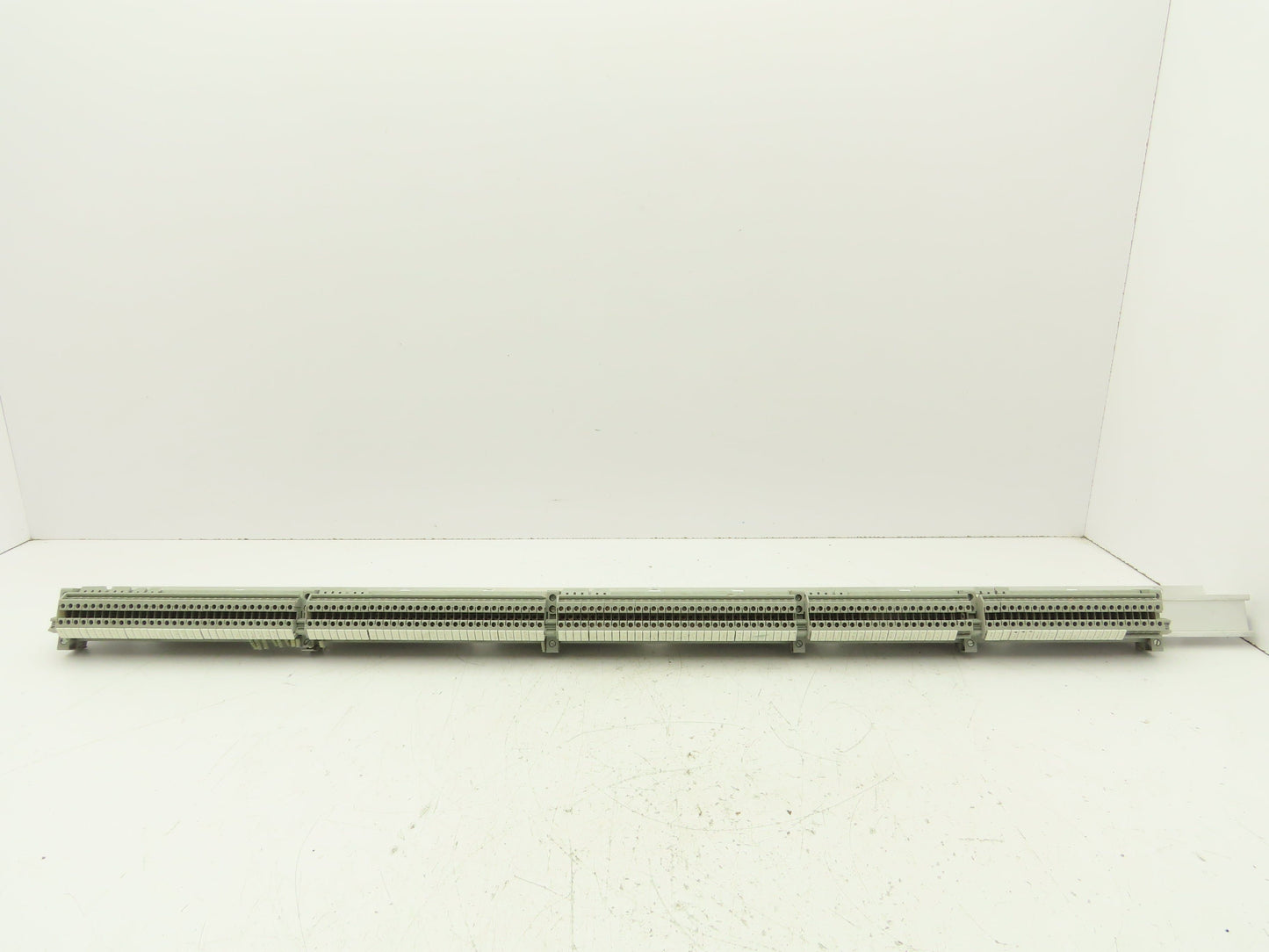 Phoenix Contact UK 2.5 B Terminal Block DIN Rail 1 Meter Lot of 130+