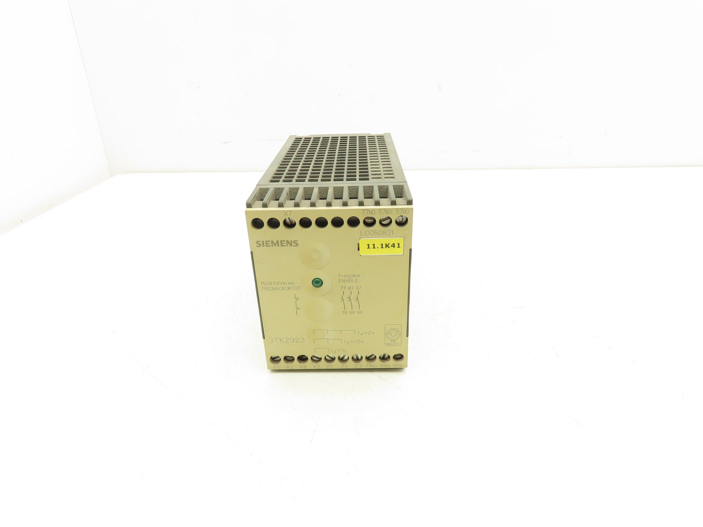 Siemens 3TK2923-0BB4 Delay Module 24VDC 240VAC 0.5-2s 1Hp