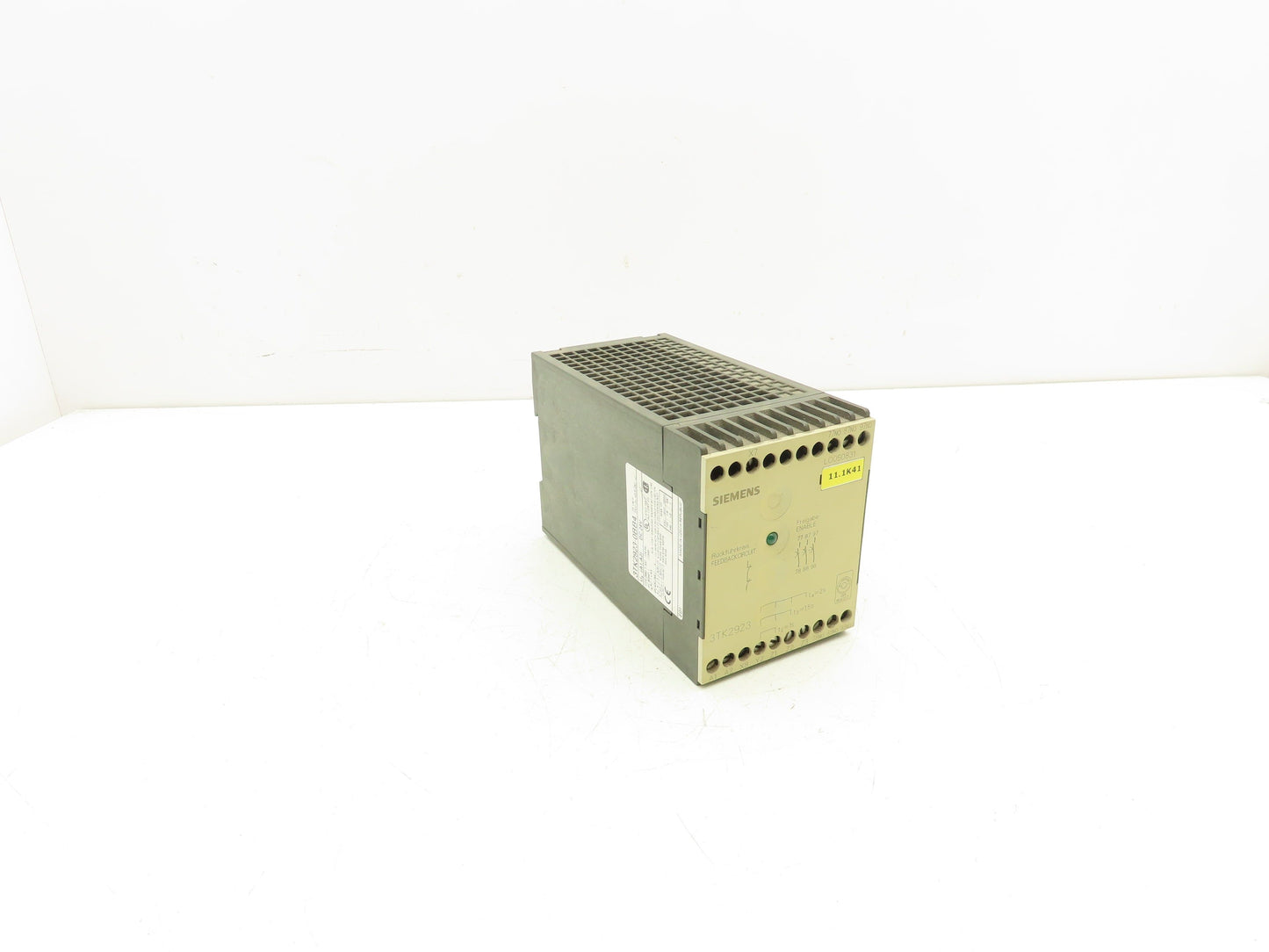 Siemens 3TK2923-0BB4 Delay Module 24VDC 240VAC 0.5-2s 1Hp