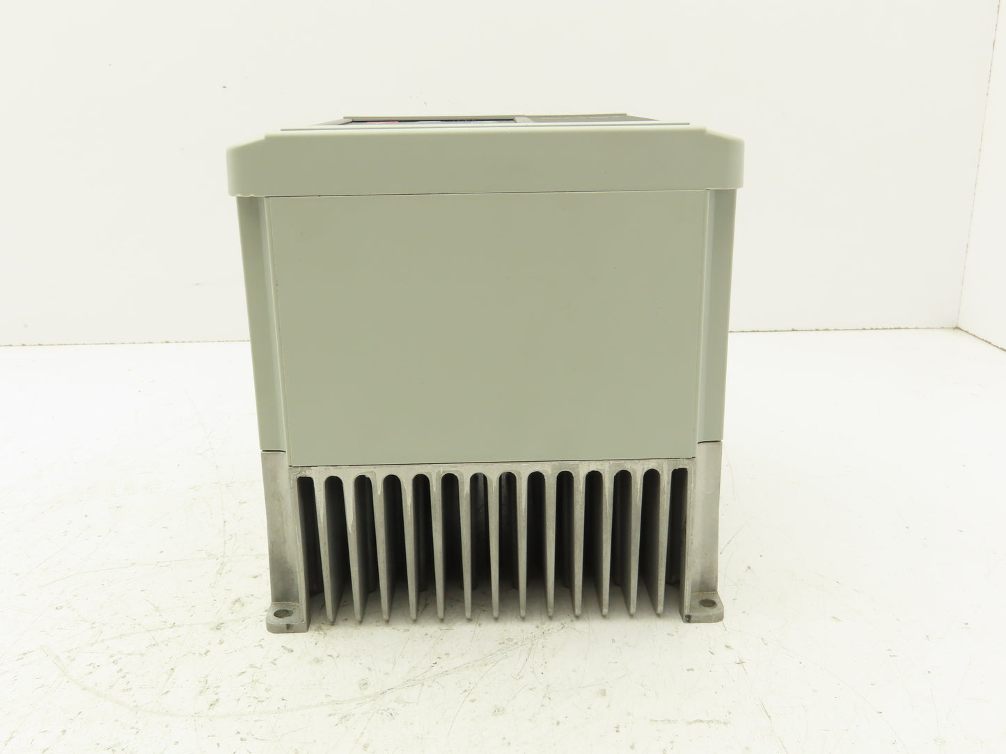 Allen Bradley 1305-BA02A 1305 Variable Frequency AC Drive .75Hp 460V 3PH Ser C