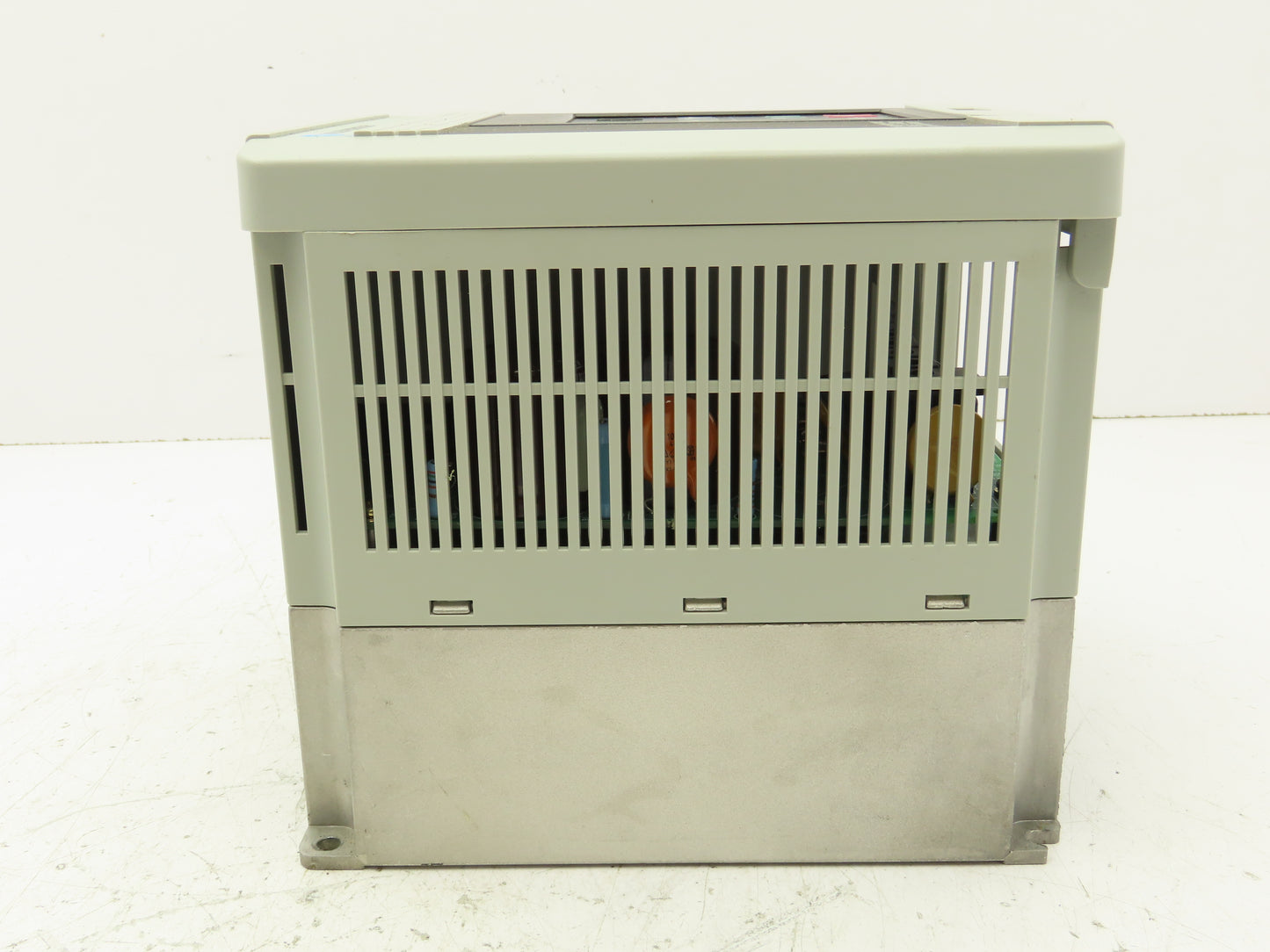 Allen Bradley 1305-BA02A 1305 Variable Frequency AC Drive .75Hp 460V 3PH Ser C