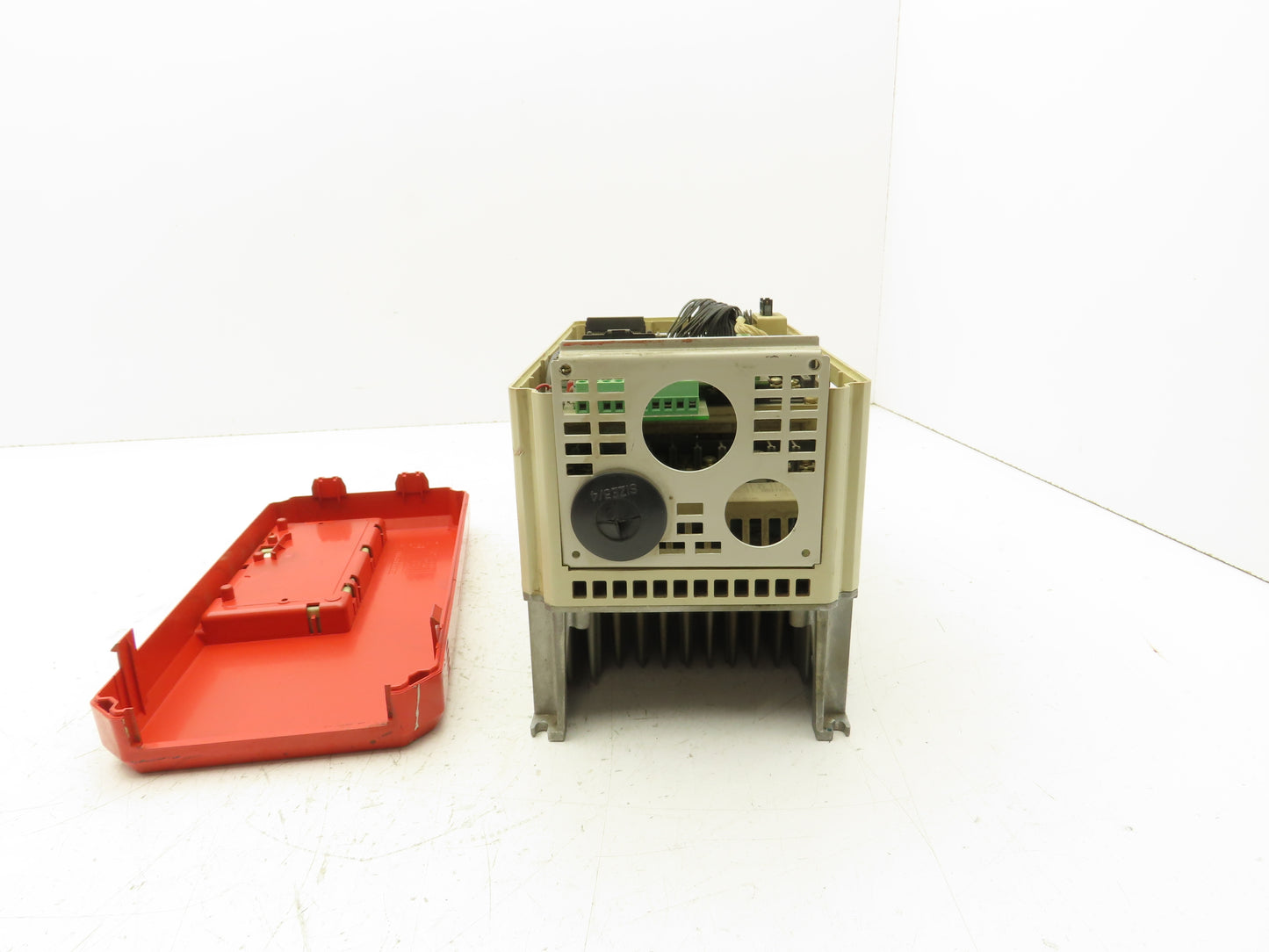 Magnetek CIMR-G5M41P5 Electric Motor Drive Impulse 460V 0-400Hz 6.1A