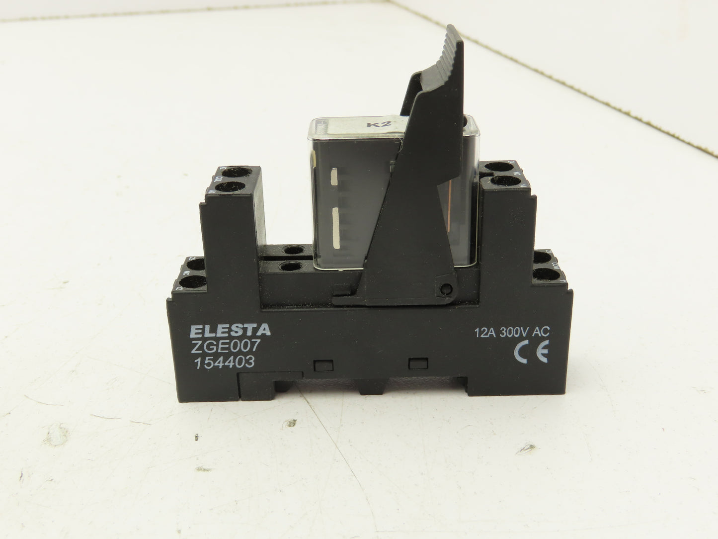 Elesta SGR282 Socket Relay With Base 24VDC 8A Lot Of 12