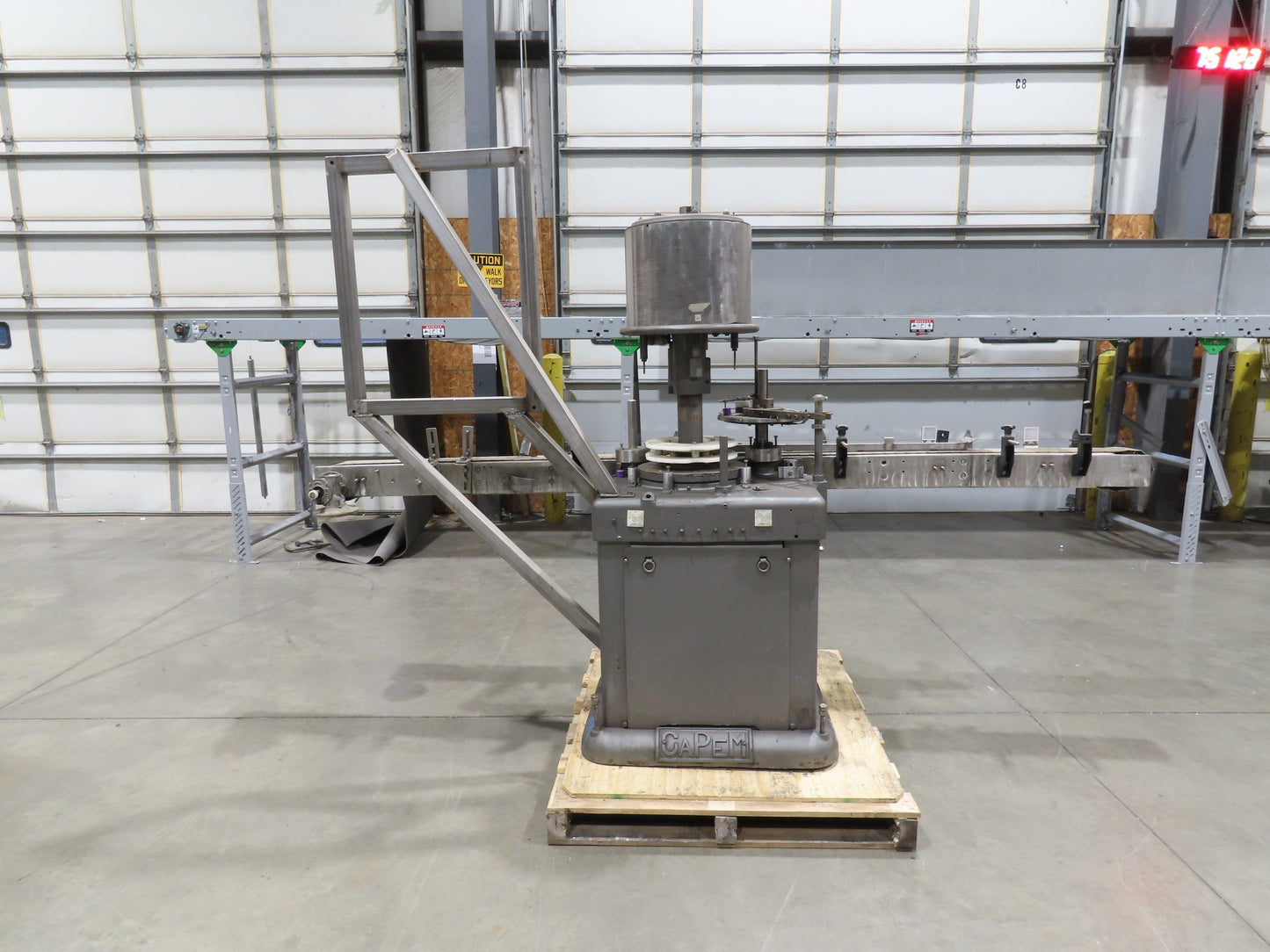Capem 4-Head Bottle Capping Machine Bottle Conveyor  *For Repair*