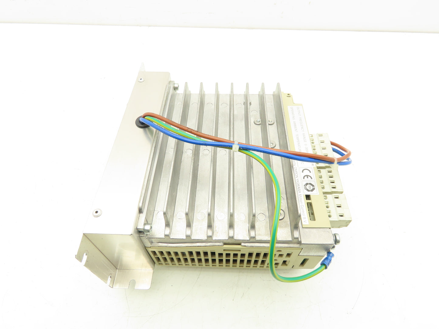 Yaskawa Servo Drive Servopack 1PH Input 3PH 0-230VAC 2.8A 0-300Hz Output Ser D