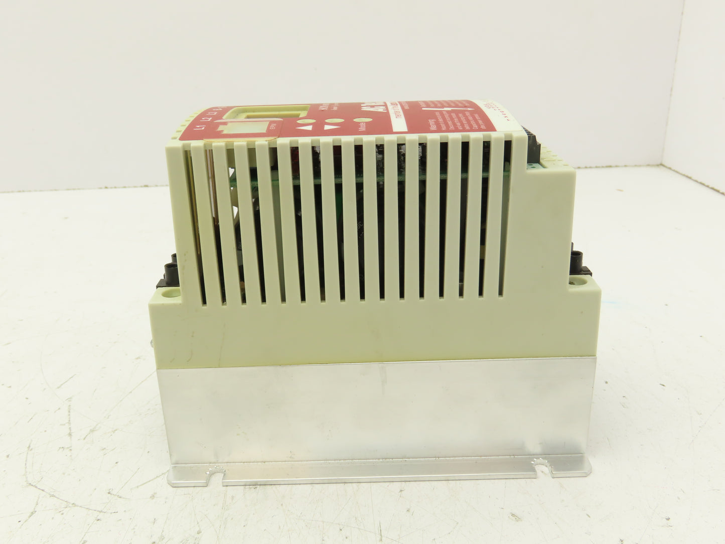 Lenze SM410 AC Tech Variable Frequency AC Drive 1HP 480VAC 3Ph