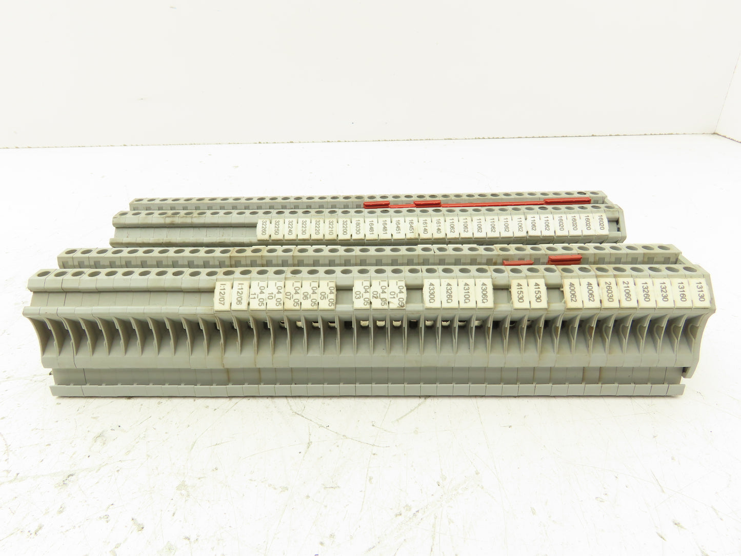 Phoenix Contact UT4 Terminal Block DIN Rail 600V 26-10AWG Lot of 153