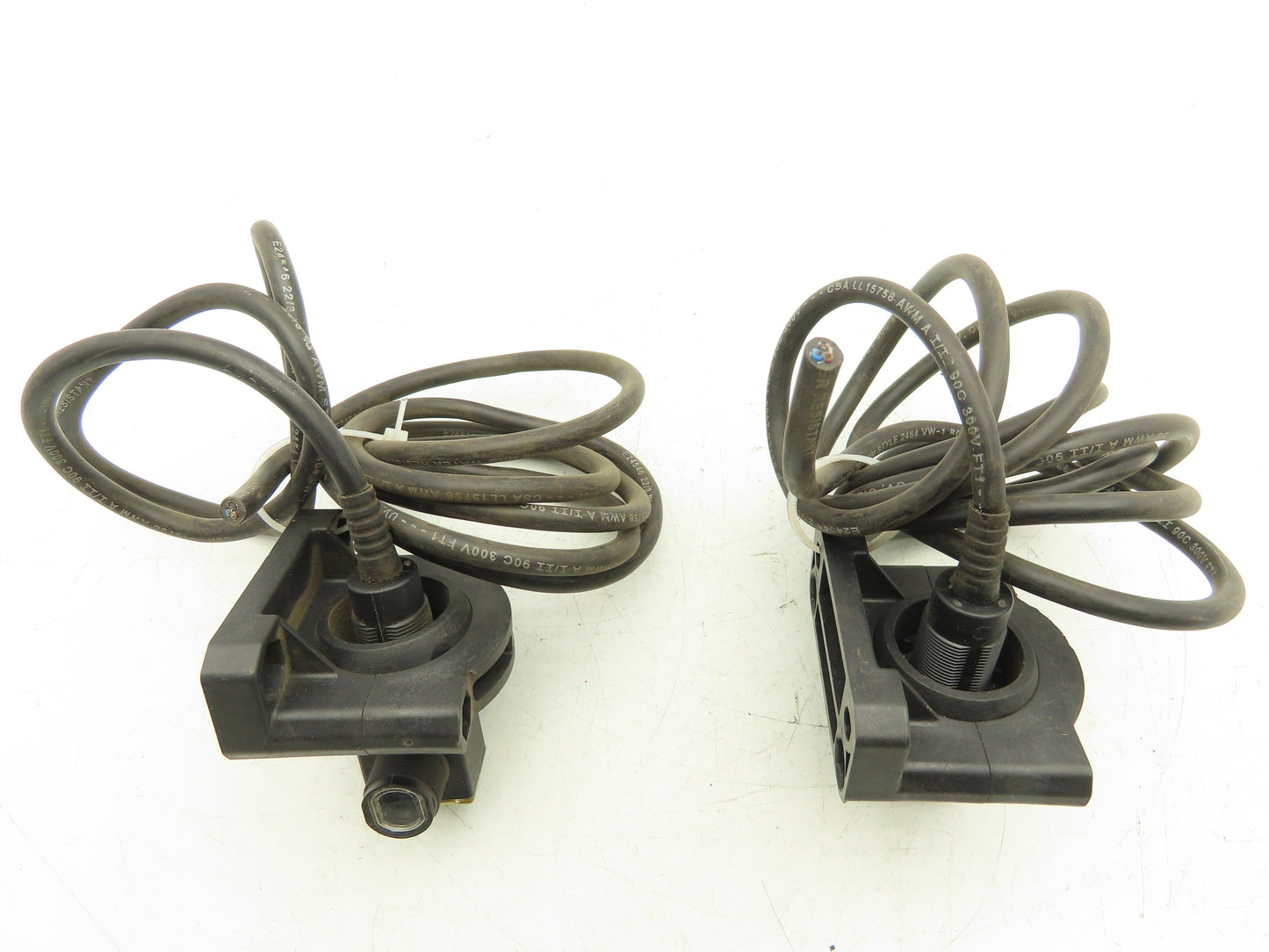 Allen Bradley 42EF-P2RCB-A2 Ser A Photoelectric Sensor Polarized Retro Lot of 2