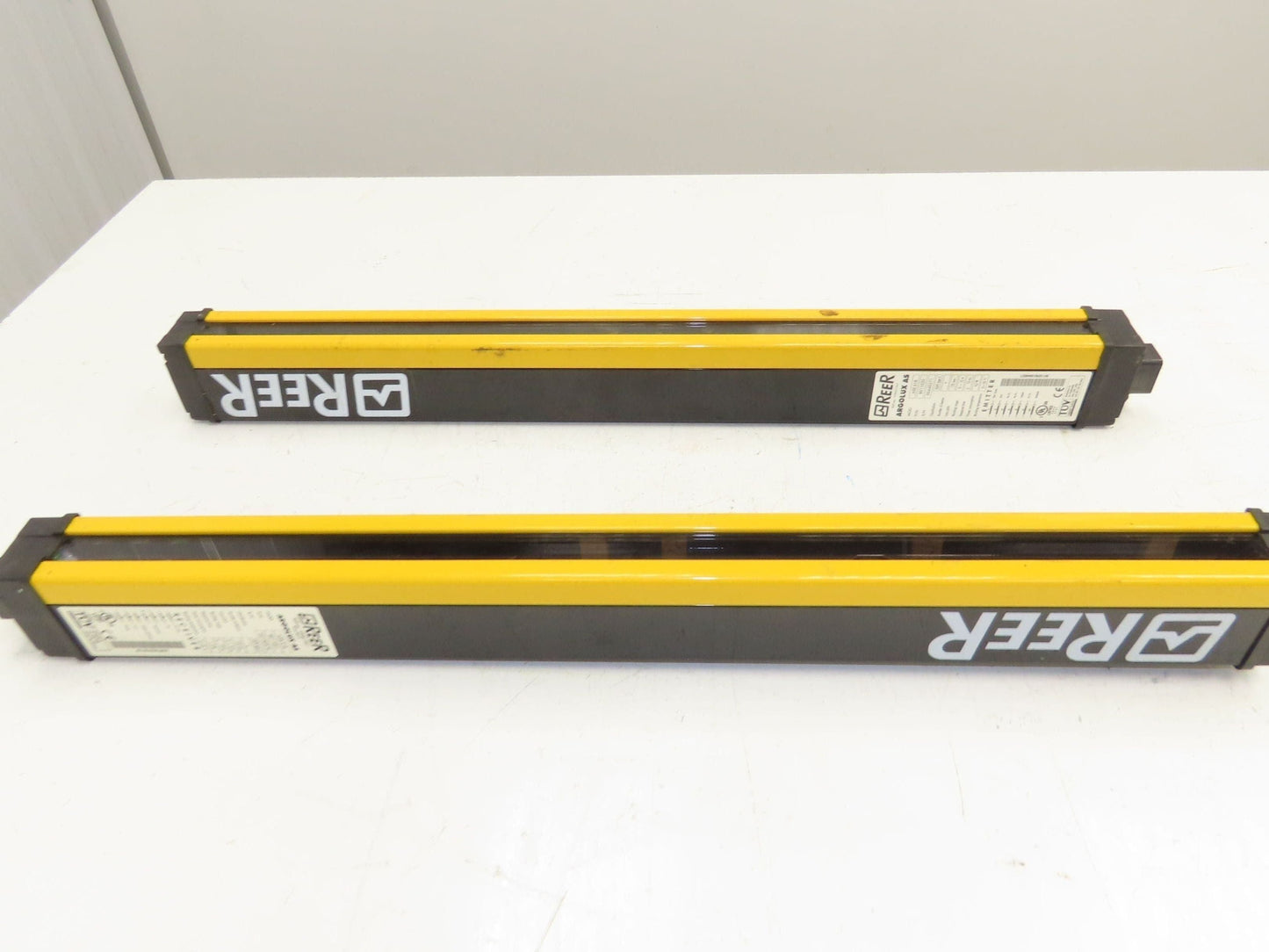 ReeR ASR618 ASE618 Safety Light Curtain Emitter & Receiver Set 172mm