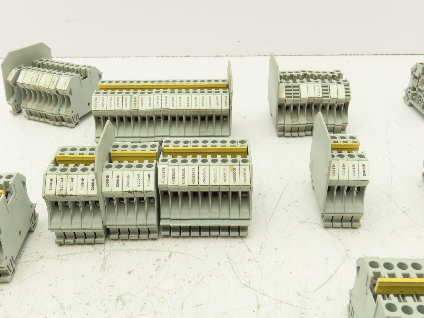 Allen Bradley 1492-J4 Feed-Through Terminal Block Gray 4mm Sq  Lot of 130