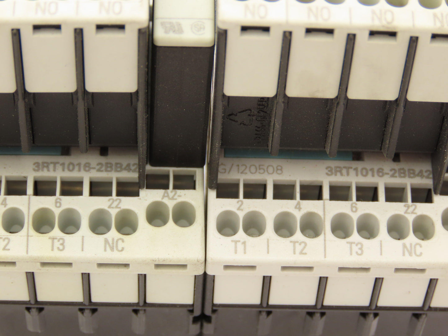 Siemens 3RT1016-2BB42 Contactor 24VDC Coil 9A 400VAC 4kW 3Pole Lot Of 6