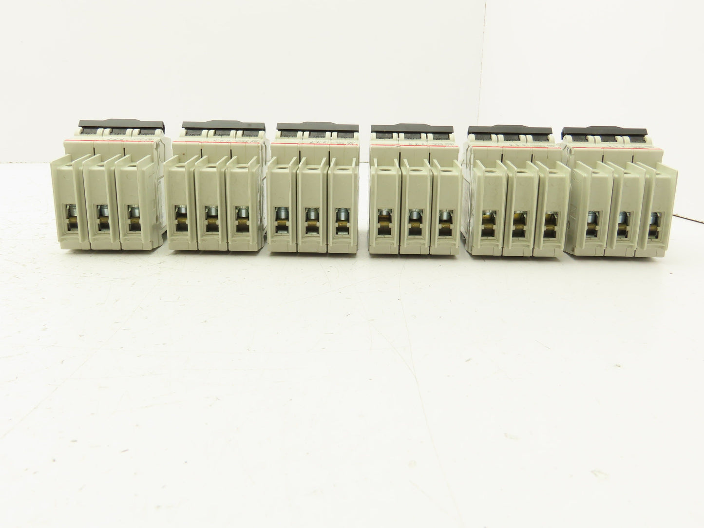 ABB S203UP-K1A 3-Pole Circuit Breaker 20A 480VAC 18-4AWG DIN Mountable Lot of 6