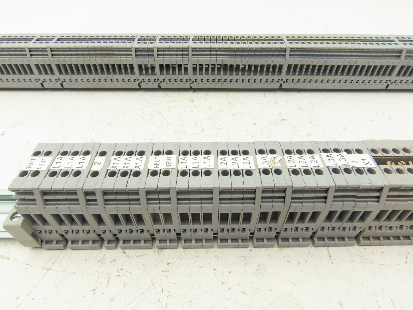 Entrelec Terminal Block DIN Rail Lot of 140