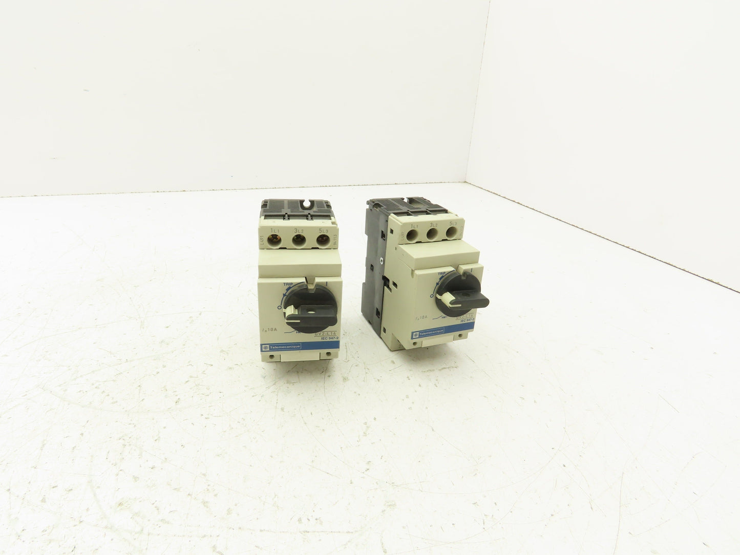 Telemecanique GV2-L14 Manual Motor Starter Circuit Breaker 10A 3 Pole Lot of 2