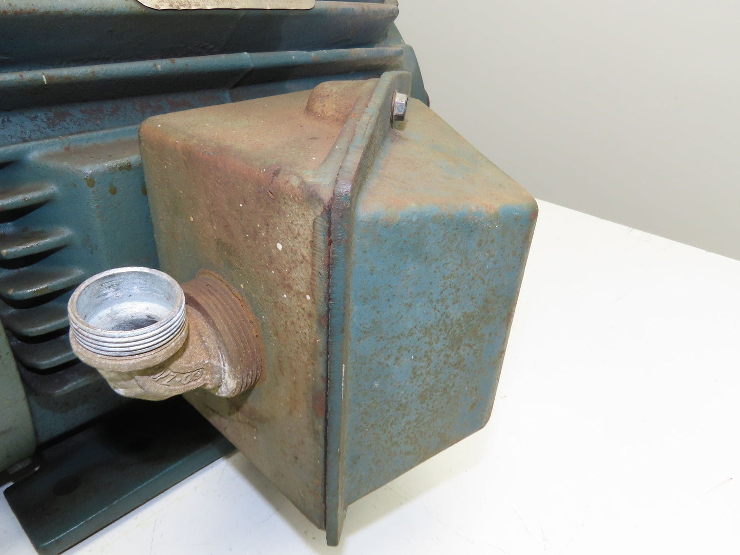 Reliance 841XL Severe Duty AC Motor 15Hp 14A 1765 RPM 575V 3PH 254T Foot Mount