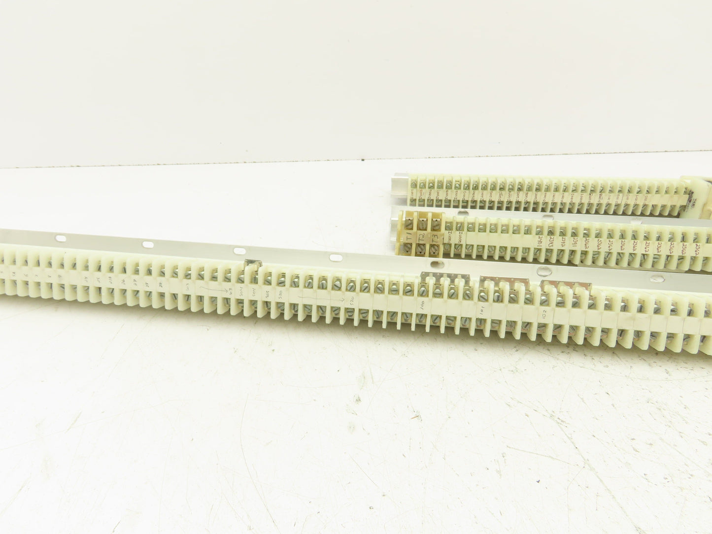 Allen Bradley Style F CA Terminal Block Connectors Mini DIN Rail Lot of 170+